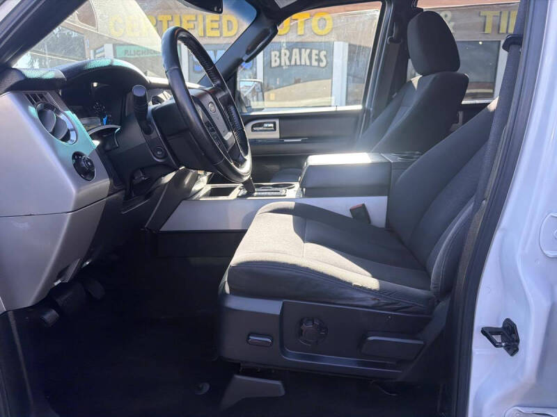 2017 Ford Expedition EL XLT