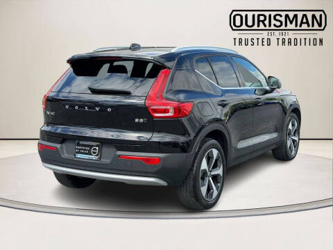2023 Volvo XC40 B5 Plus Bright Theme