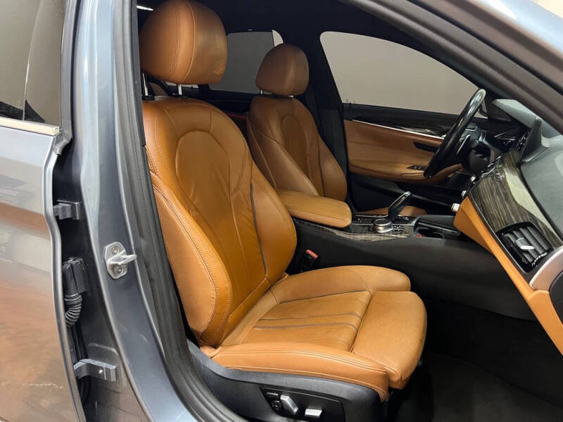 2017 BMW 5 Series 540i