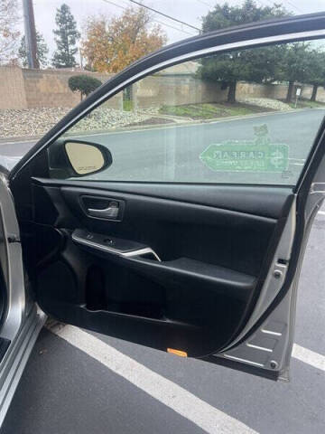 2015 Toyota Camry SE