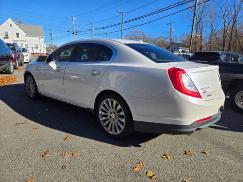 2014 Lincoln MKS