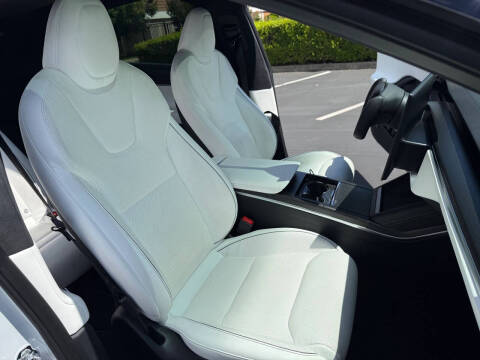 2022 Tesla Model X Plaid
