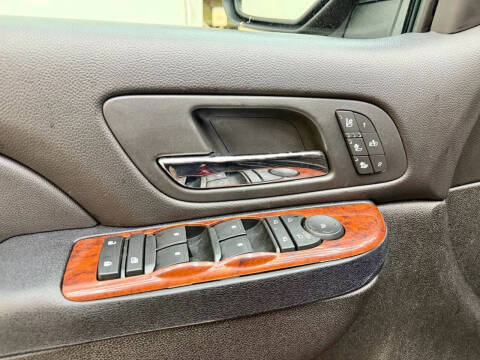 2014 Chevrolet Suburban LTZ