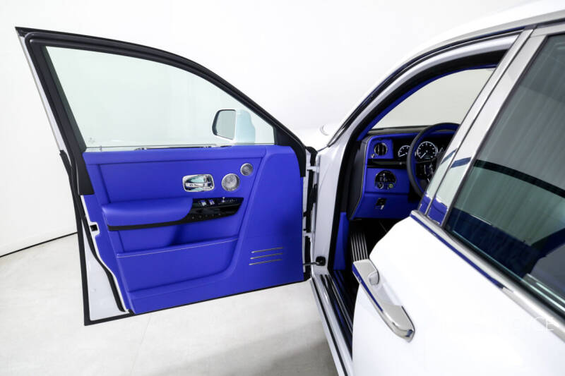 2024 Rolls-Royce Phantom EWB