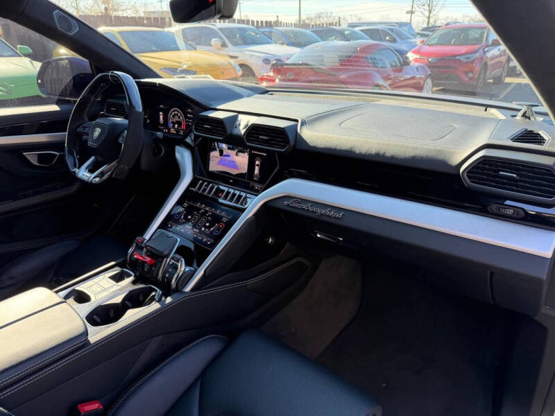 2020 Lamborghini Urus