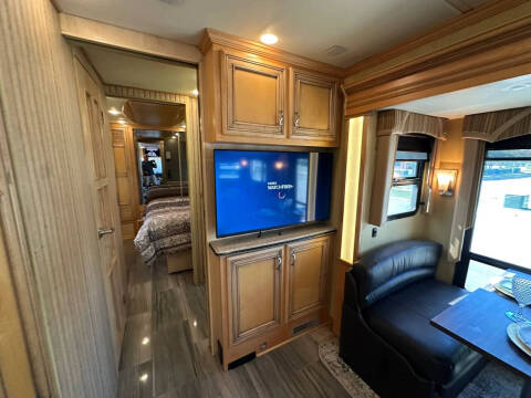 2014 Freightliner XCR Chassis
