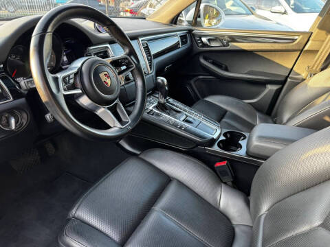 2017 Porsche Macan S