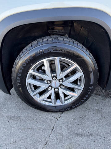 2017 GMC Acadia SLE-2
