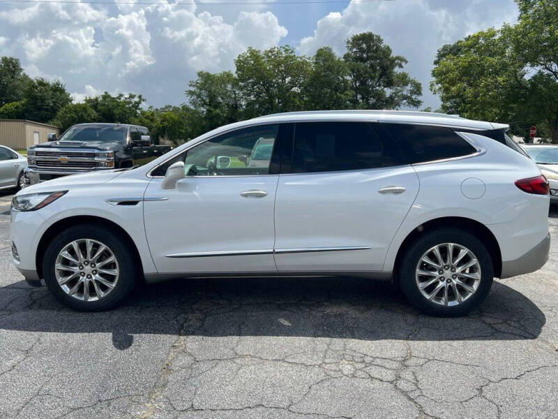 2020 Buick Enclave Essence
