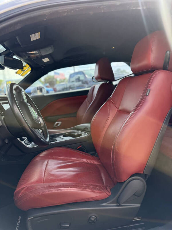 2015 Dodge Challenger SXT Plus
