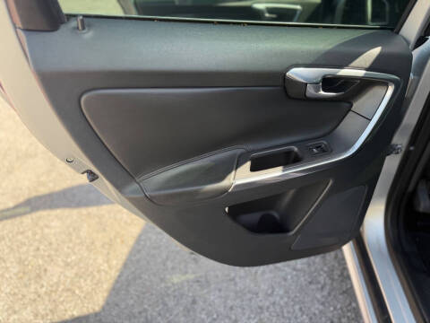 2015 Volvo XC60 T5 Drive-E Premier