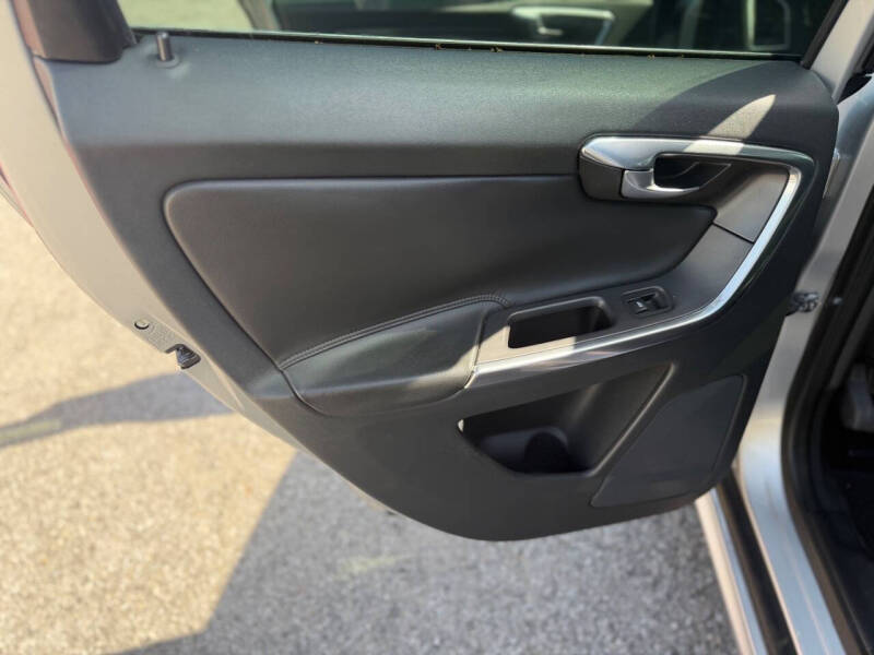 2015 Volvo XC60 T5 Drive-E Premier