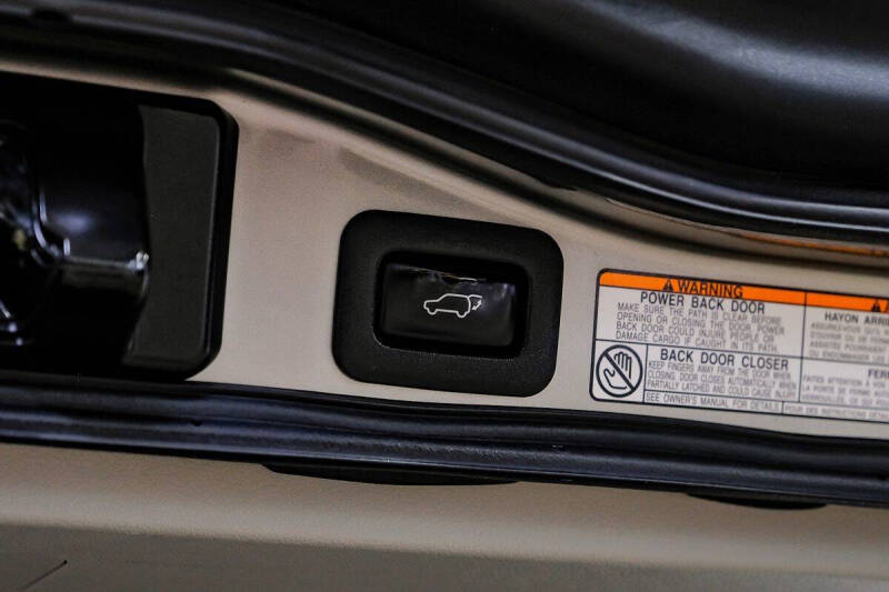 2019 Lexus LX 570 Three-Row