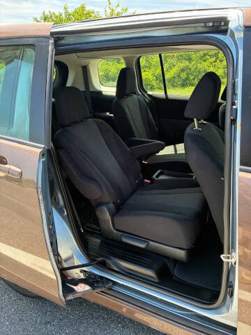 2012 Mazda MAZDA5 Touring
