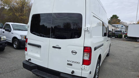 2015 Nissan NV 3500 HD SL