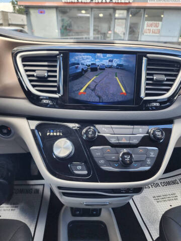 2017 Chrysler Pacifica Touring