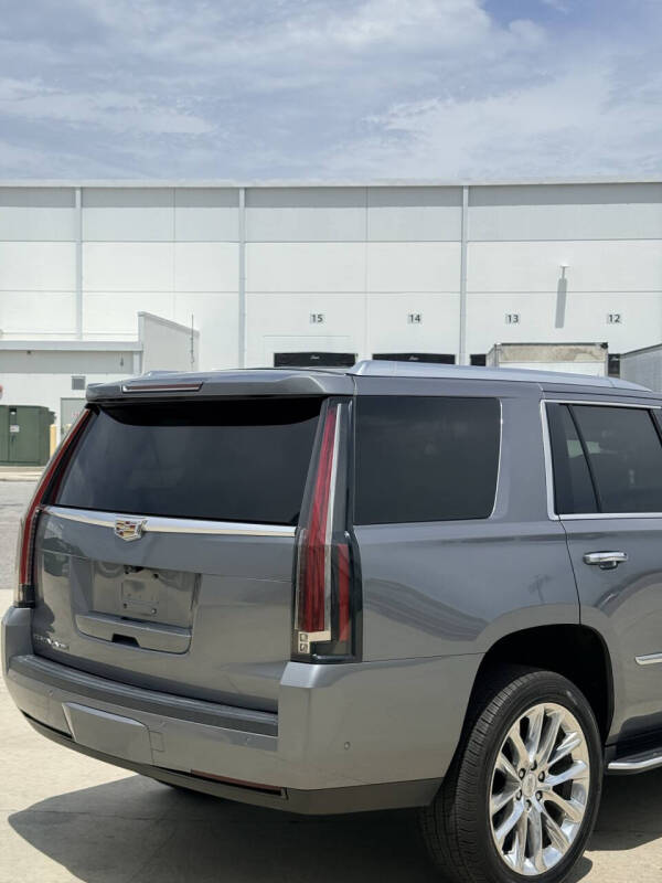2019 Cadillac Escalade Luxury