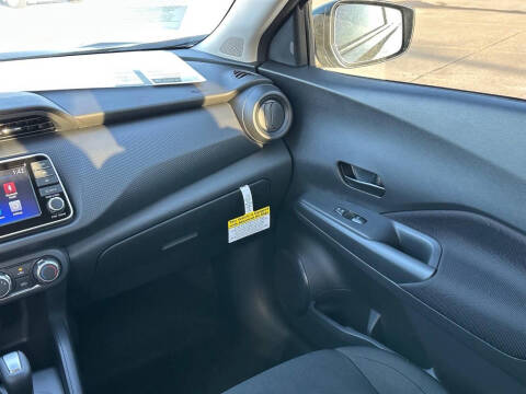 2025 Nissan Kicks Play S