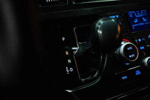 2017 Toyota Sienna SE Premium 8-Passenger