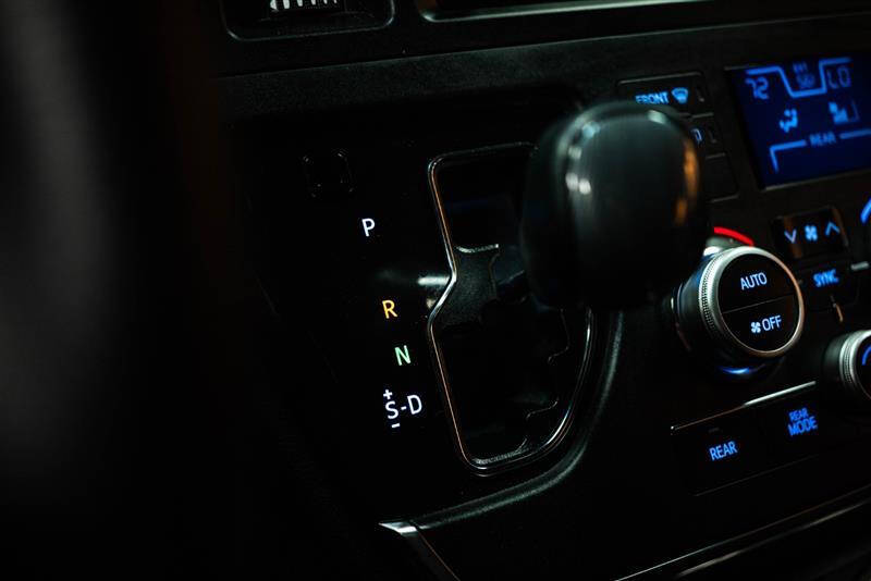 2017 Toyota Sienna SE Premium 8-Passenger