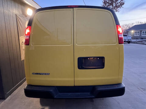 2021 Chevrolet Express 2500