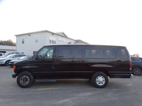 2003 Ford E-Series Wagon for sale at SOUTHERN SELECT AUTO SALES in Medina OH