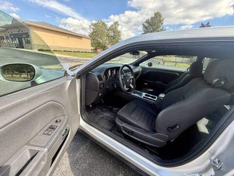 2009 Dodge Challenger SE