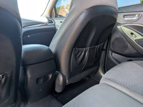 2017 Hyundai Santa Fe SE