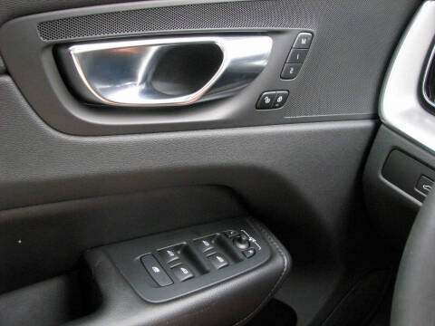 2023 Volvo XC60 B5 Core