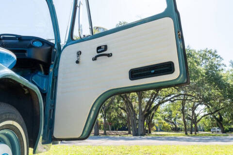 1973 Volkswagen Bus