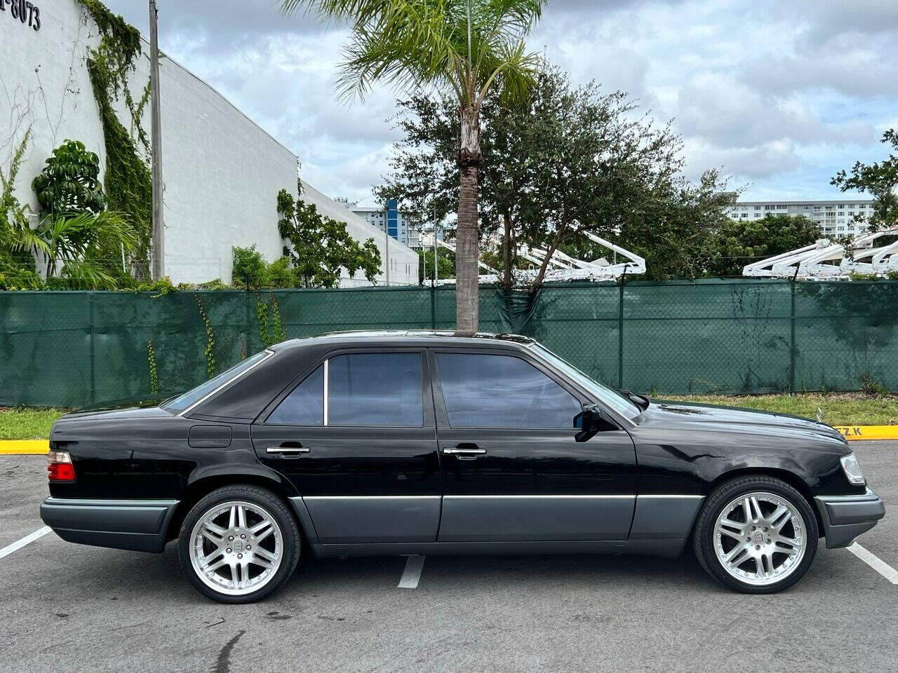 1994 Mercedes-Benz E-Class  - $12,900