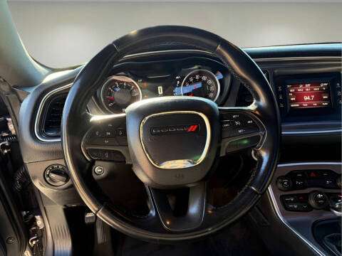 2016 Dodge Challenger SXT