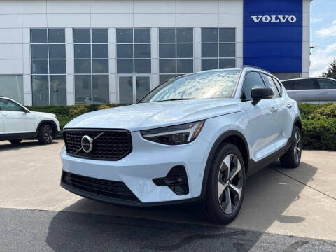2026 Volvo XC40 B5 Plus