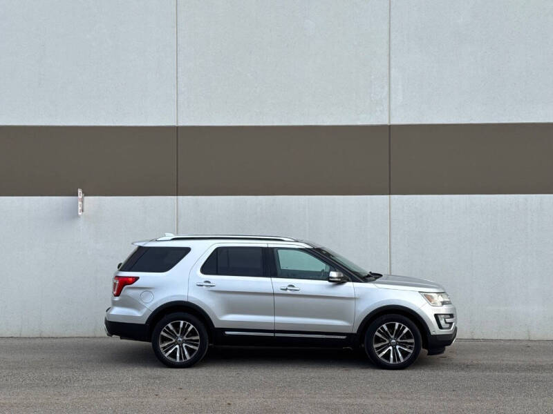 2017 Ford Explorer Platinum
