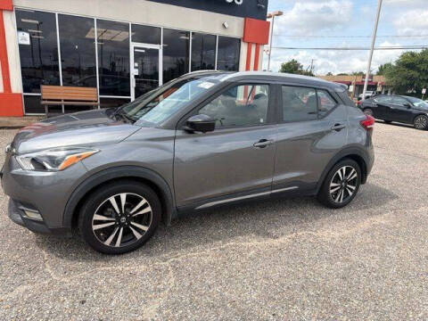 2020 Nissan Kicks SR