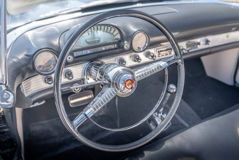 1955 Ford Thunderbird