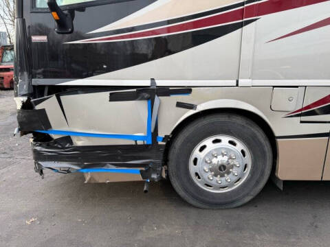 2014 Freightliner XCL Chassis