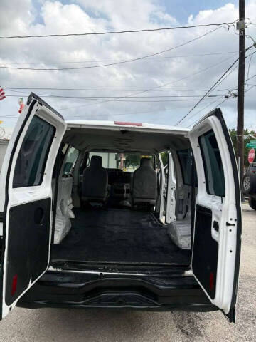 2011 Ford E-Series E-150