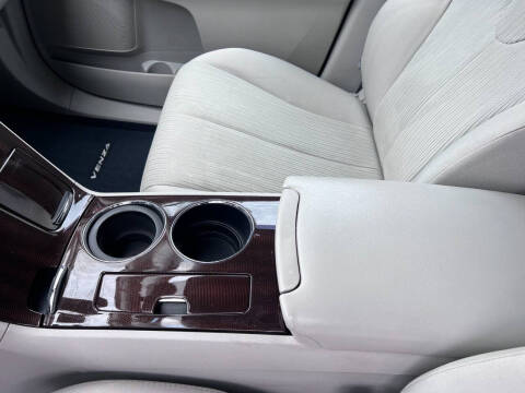 2011 Toyota Venza AWD 4cyl