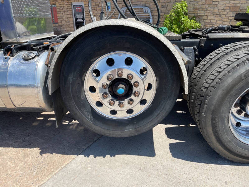 2015 Peterbilt 389