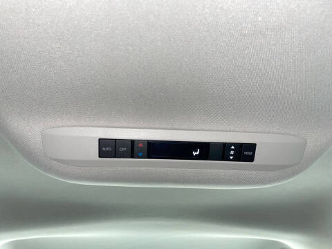 2023 Toyota Sienna LE 8-Passenger