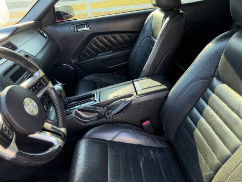 2010 Ford Mustang V6 Premium