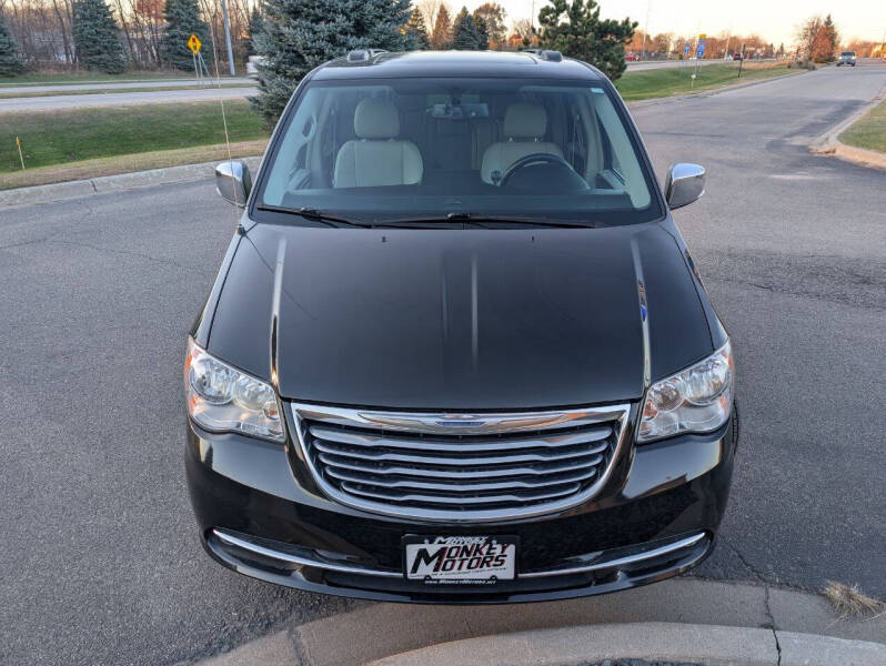 2016 Chrysler Town and Country Touring-L Anniversary Edition