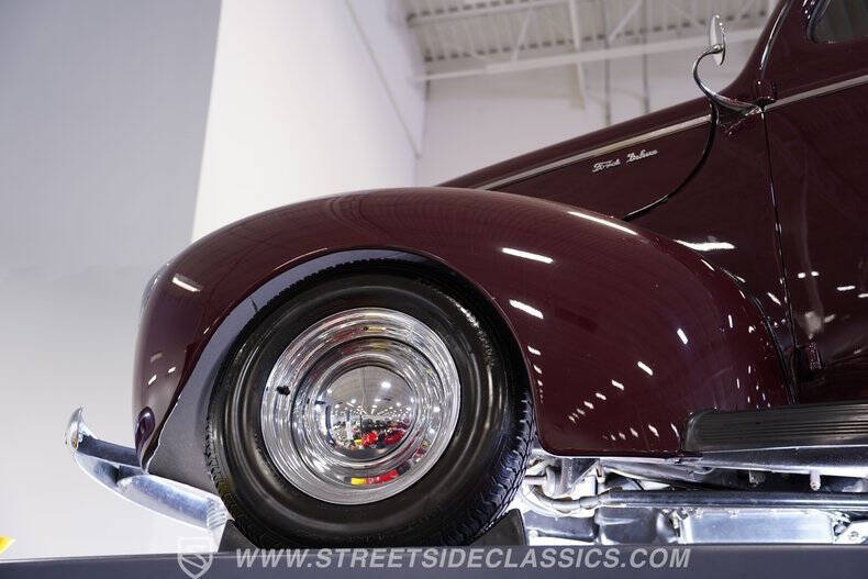 1940 Ford Deluxe