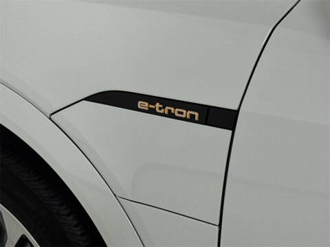 2019 Audi e-tron quattro Prestige