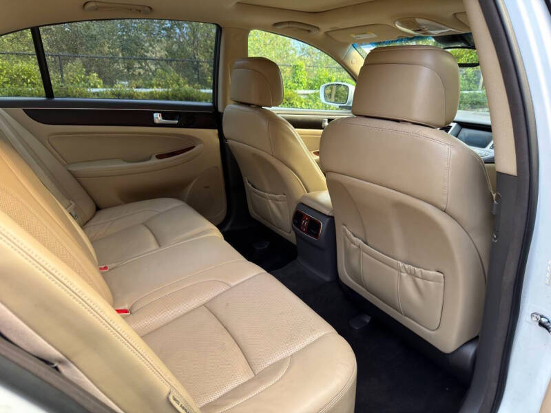 2012 Hyundai Genesis 4.6L V8