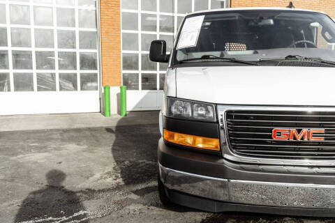 2023 GMC Savana 2500