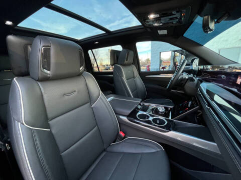 2025 Cadillac Escalade ESV Sport