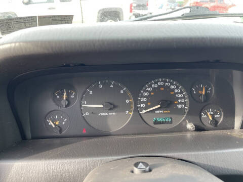 2004 Jeep Grand Cherokee Laredo