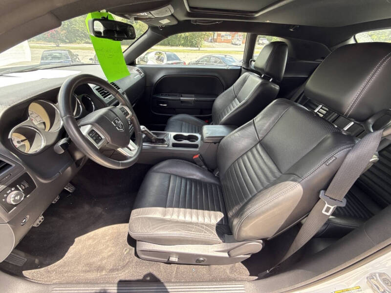 2013 Dodge Challenger R/T Plus